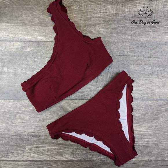 Solid Wavy Edge One-Shoulder Bikini - Picture 3 of 3